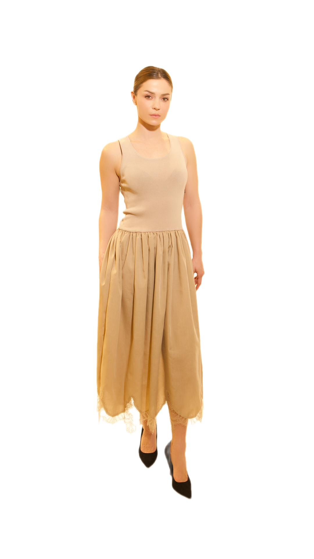 Elegant Sleeveless Midi Dress with Flowy Skirt