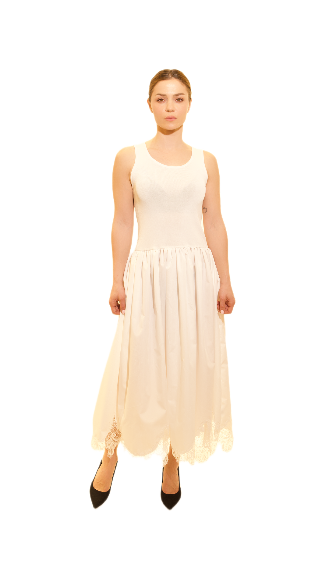 Elegant Sleeveless Midi Dress with Flowy Skirt